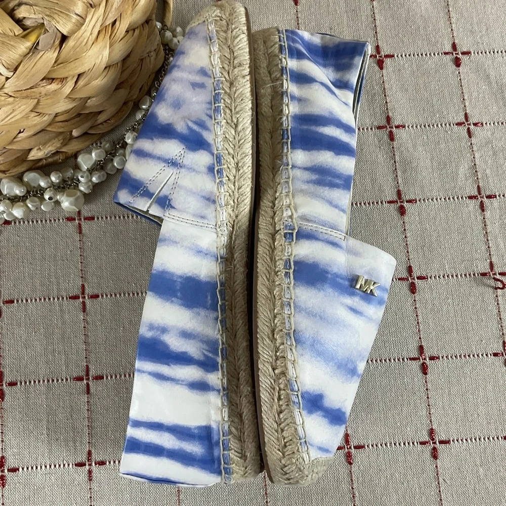 Michael Kors “Kendrick” Slip-On Blue White Tie Dye Espadrilles Women's Sz 6 Flat - Picture 6 of 7